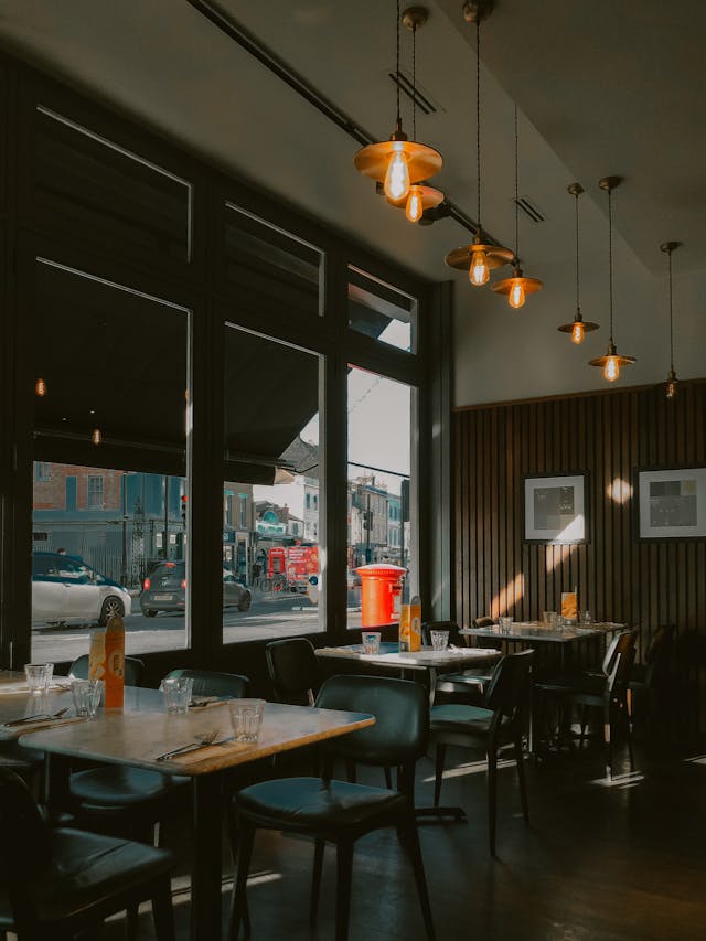 Front of house restaurant cleaning Marylebone London