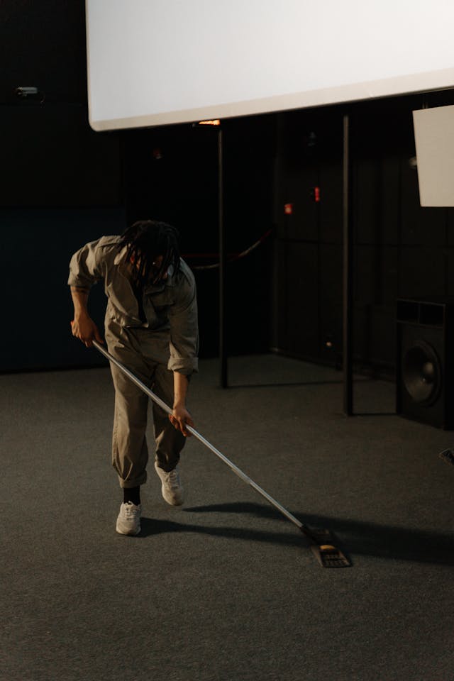 Low moisture commercial carpet cleaning London office
